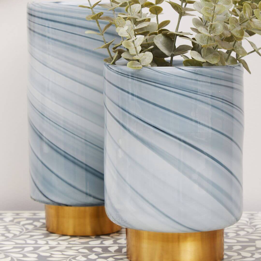 Chic Grey Swirl Vase Featuring Luxurious Gold Base