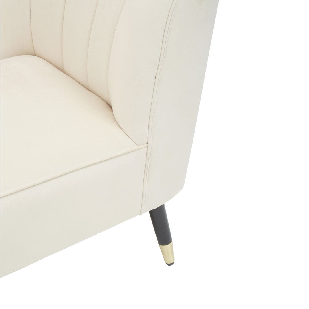 Classic Cream Velvet Chaise Lounge - Stylish Seating for Home Decor